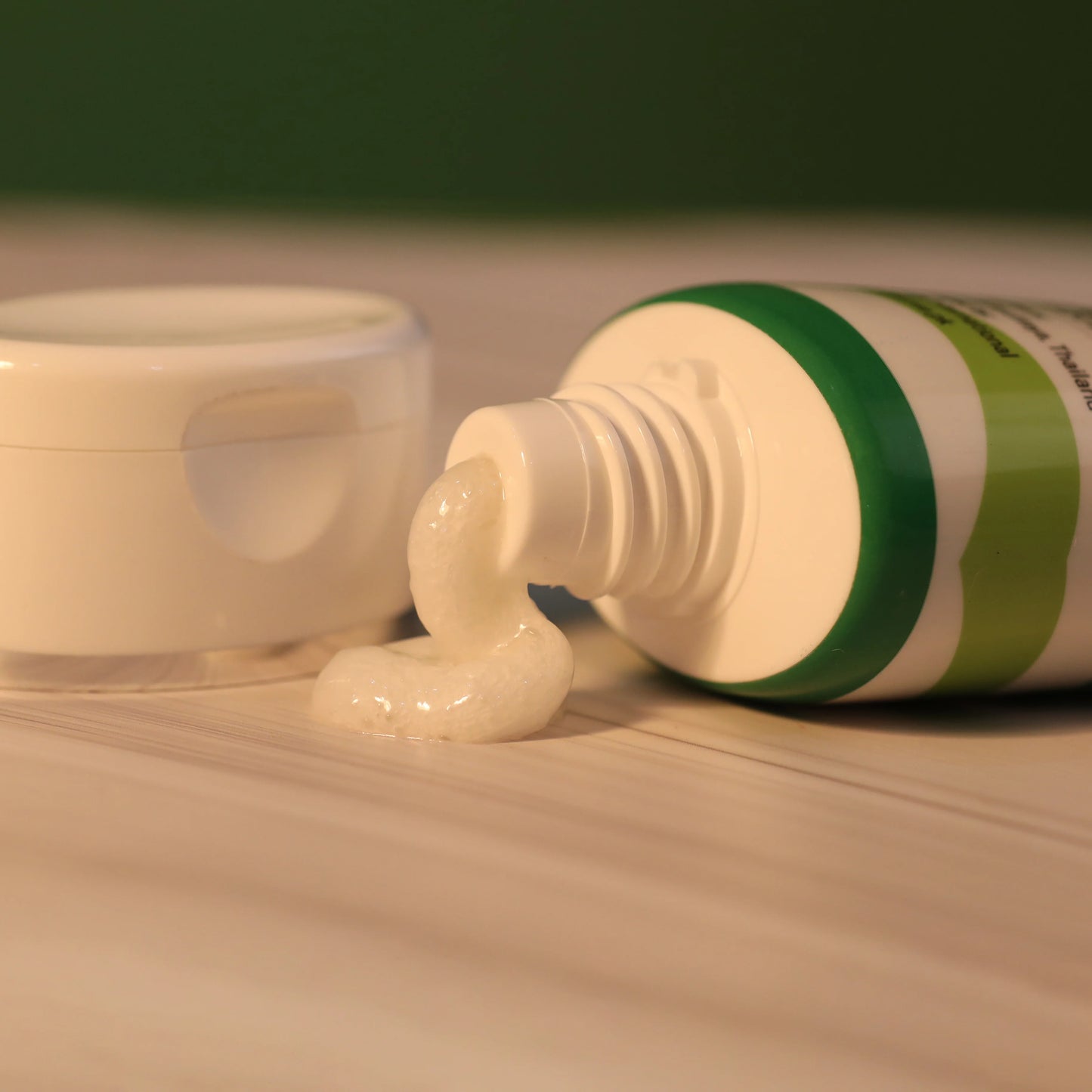 Glowing Beauty - Whitening Facial Foam with Aloe Vera